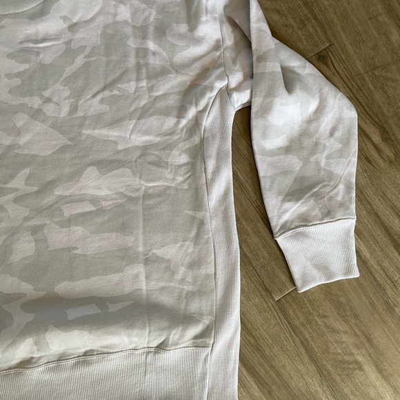 90 Degrees by reflex sweatshirt - Picture 12 of 12